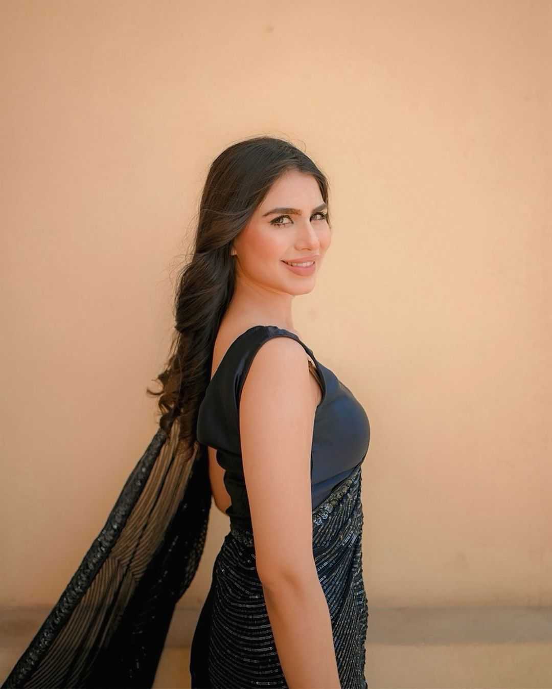 Soft Georgette Saree with Beautiful Sequin Embroidery & Lace Border, Heavy Banglori Blouse – Elegant, Stylish, Perfect for Special Occasions